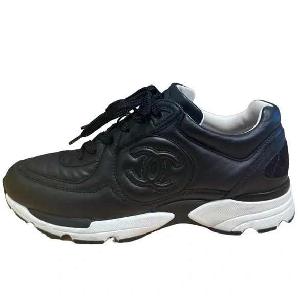 SOLD‼️Chanel Sneakers Black and White Leather 100% Authentic - Picture 4 of 16